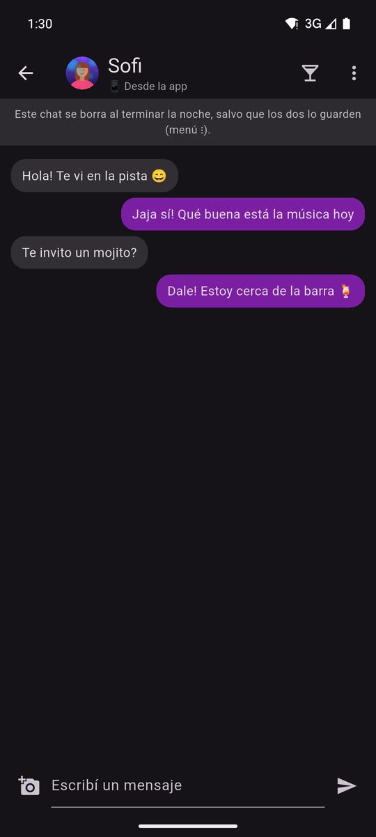 Chat entre dos personas del boliche